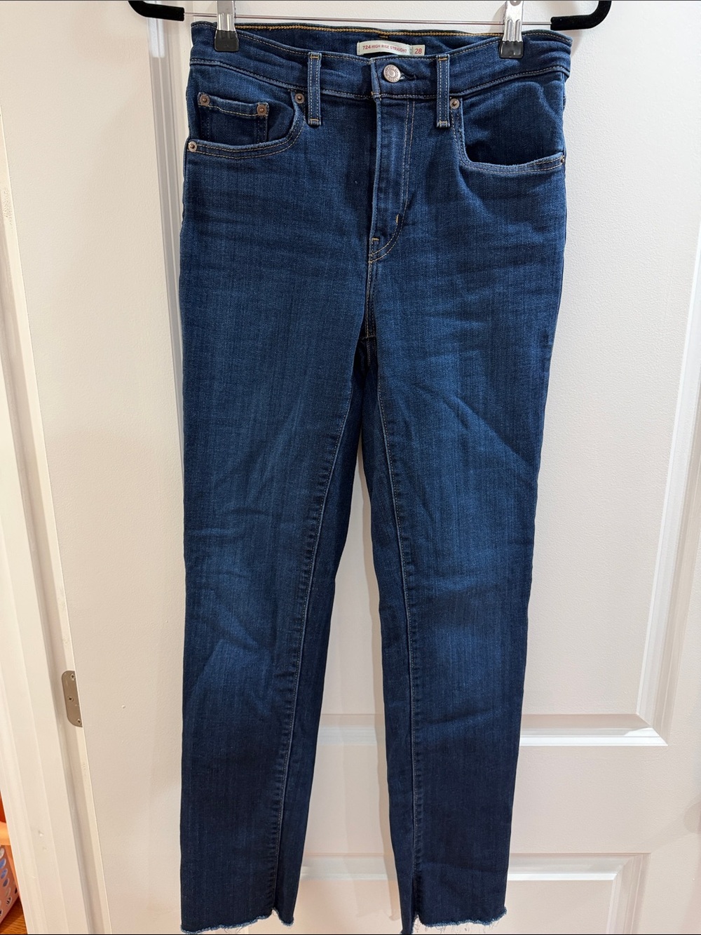 Levi’s 724 High Rise Straight Women’s Size 28 Jeans